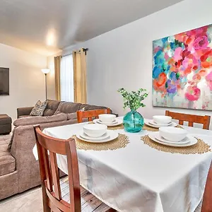  Holiday home 4-bedroom Comfort Ybor City, Close To Everything